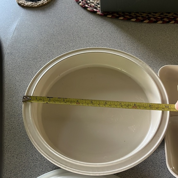 Tupperware Ultra 21 Microwave/Oven containers w/plastic storage lids. - Picture 2 of 3